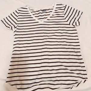 old navy striped t-shirt